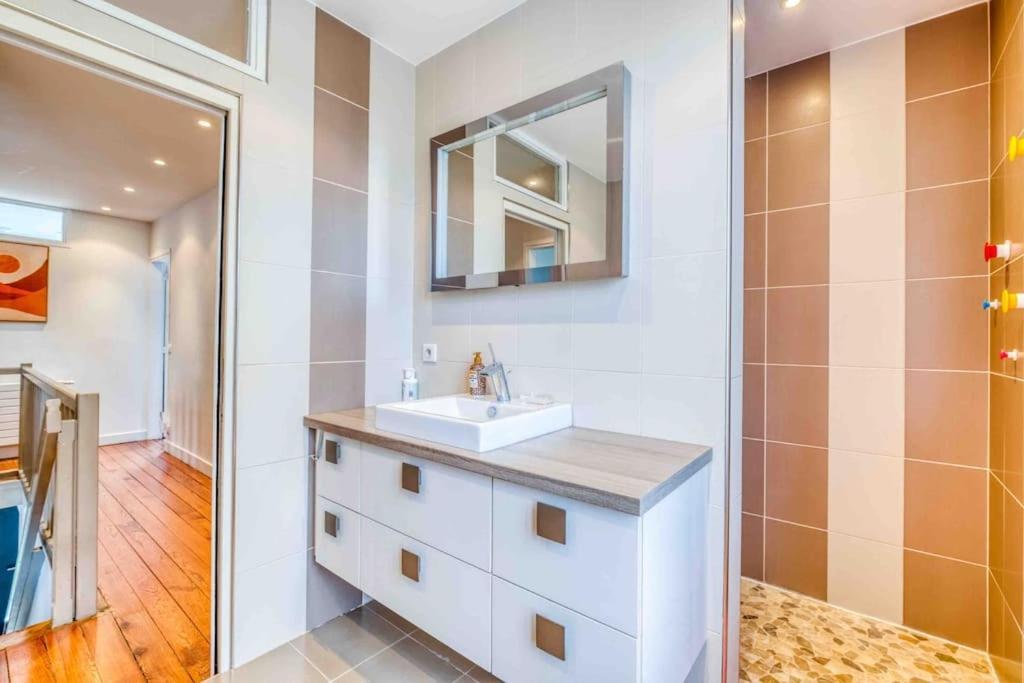 Villa Saint-Mard - King Size Bed - 10Min Aeroport Cdg 25Min Paris By Train Buitenkant foto